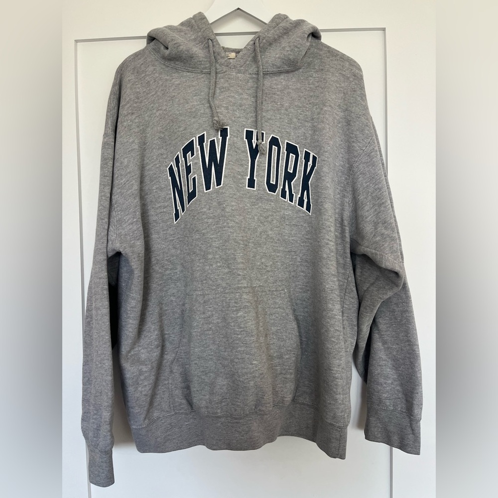 Brandy Melville Gray New York Hoodie -OS